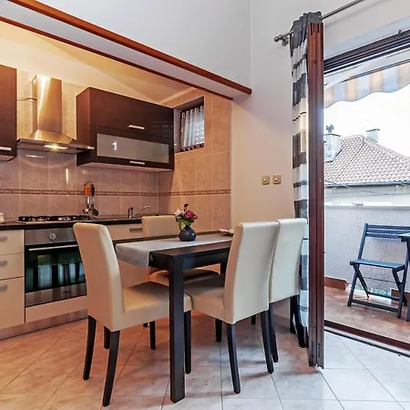 Appartement Zlata *